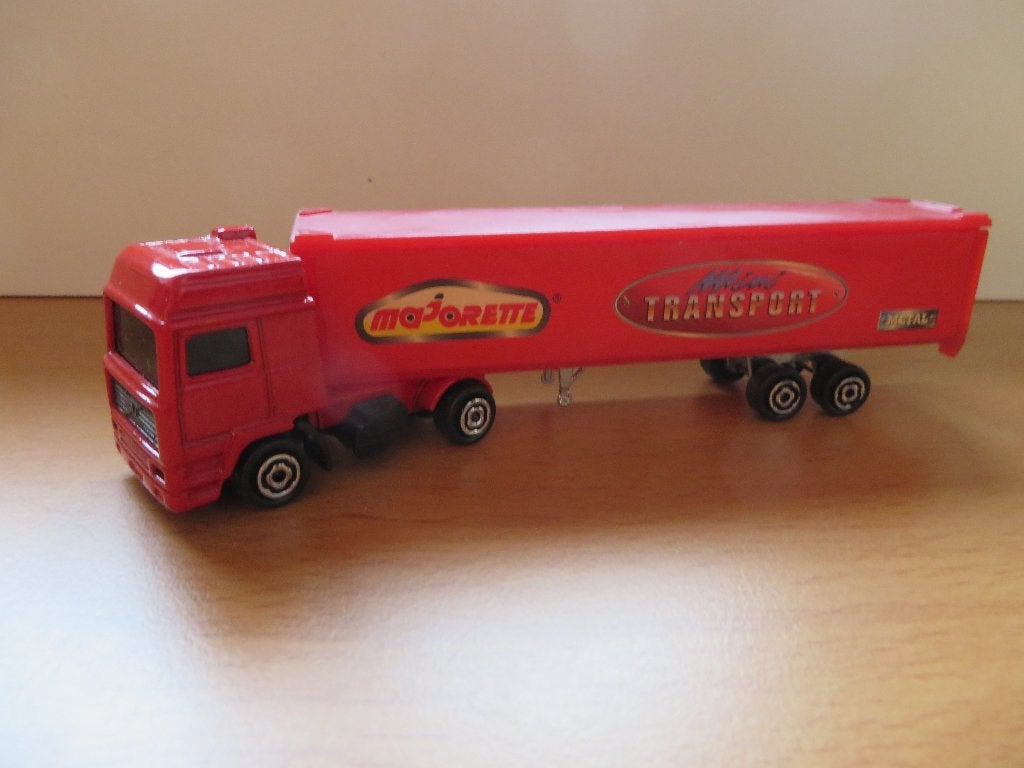 Majorette Volvo Truck en Trailer MAJORETTE, Ophalen of Verzenden, Zo goed als nieuw, Bus of Vrachtwagen