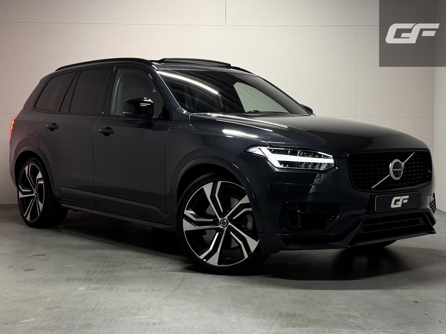 Volvo XC90 2.0 T8 Recharge AWD R-Design Pano B&W 360º Lucht, 4 cilinders, 7 stoelen, Bedrijf, Vierwielaandrijving