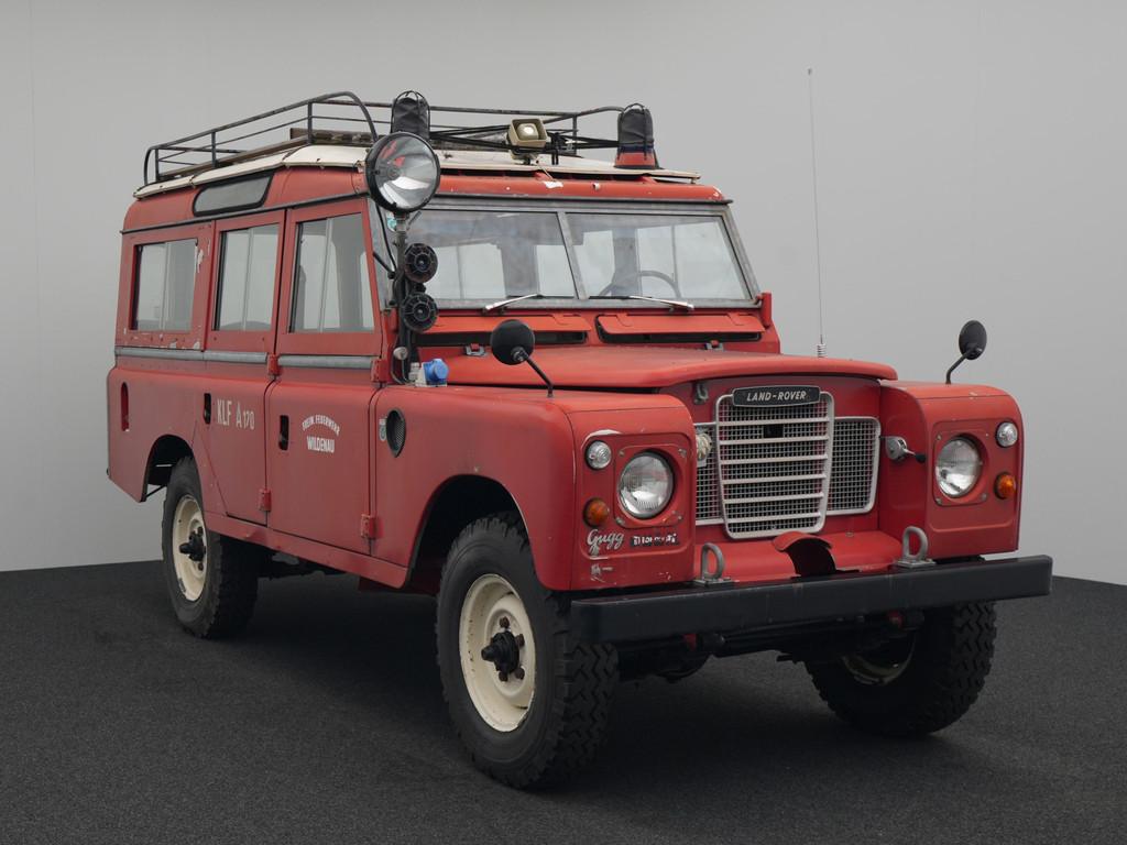 Land Rover 109 MK III 2.6L 83-86 Pk Petrol Kleinlöschfahrze, Auto's, Oldtimers, 86 pk, Land Rover, Overige carrosserieën, Bedrijf