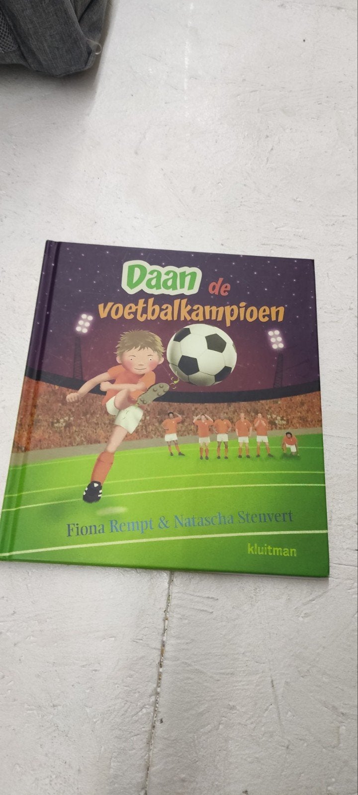 Daan voetbalkampion, Ophalen, Kluitman, Zo goed als nieuw, Voorleesboek