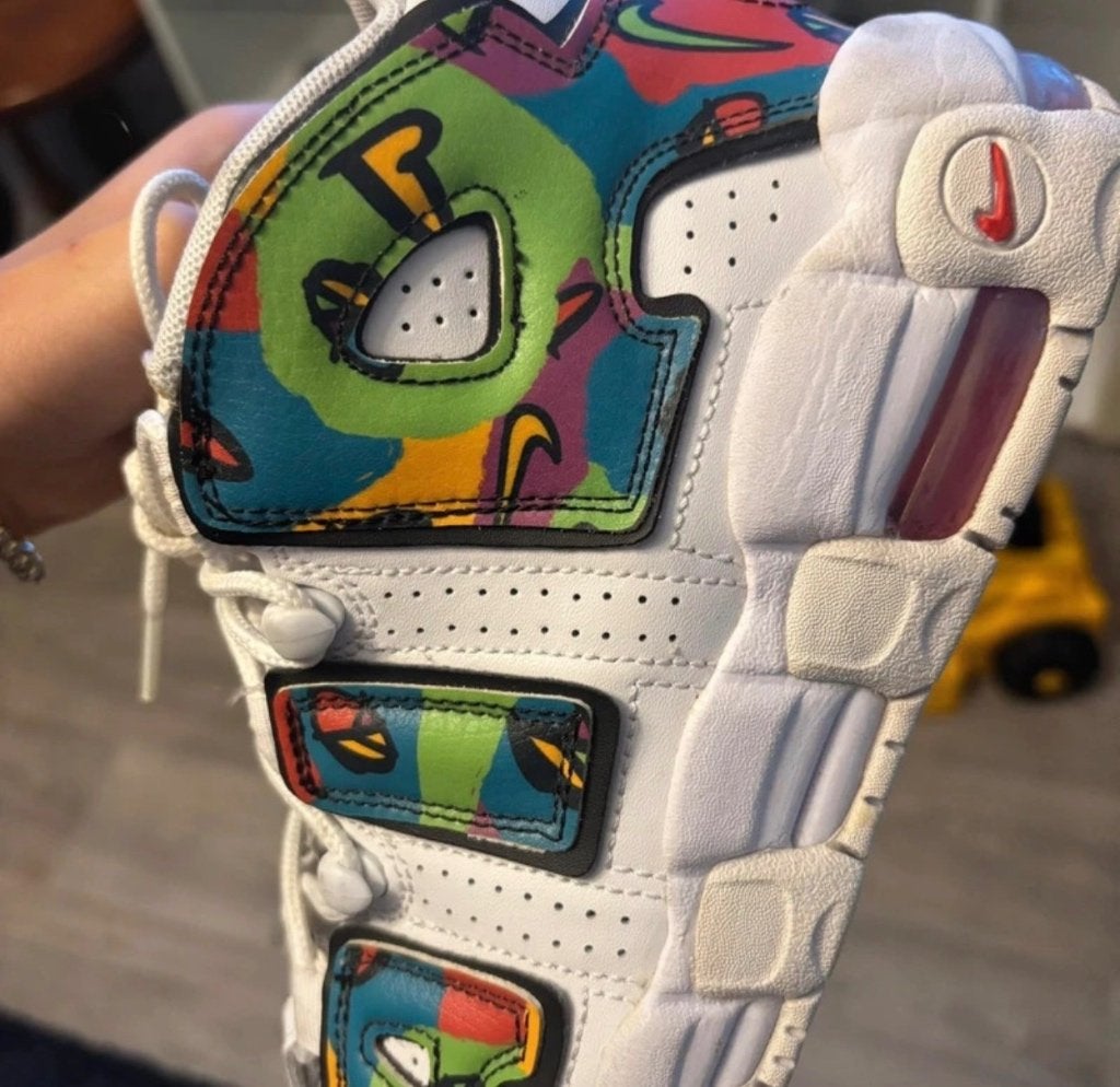 Nike Air More Uptempo 'Peace, Love, Basketball', Verzenden, Nike, Zo goed als nieuw, Wit