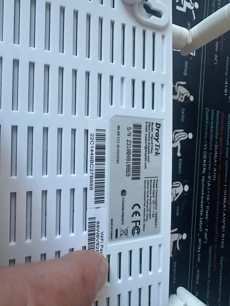 DrayTek Vigor2135ac Gigabit Broadband Router, Ophalen of Verzenden, Zo goed als nieuw, Router, DrayTek Vigor