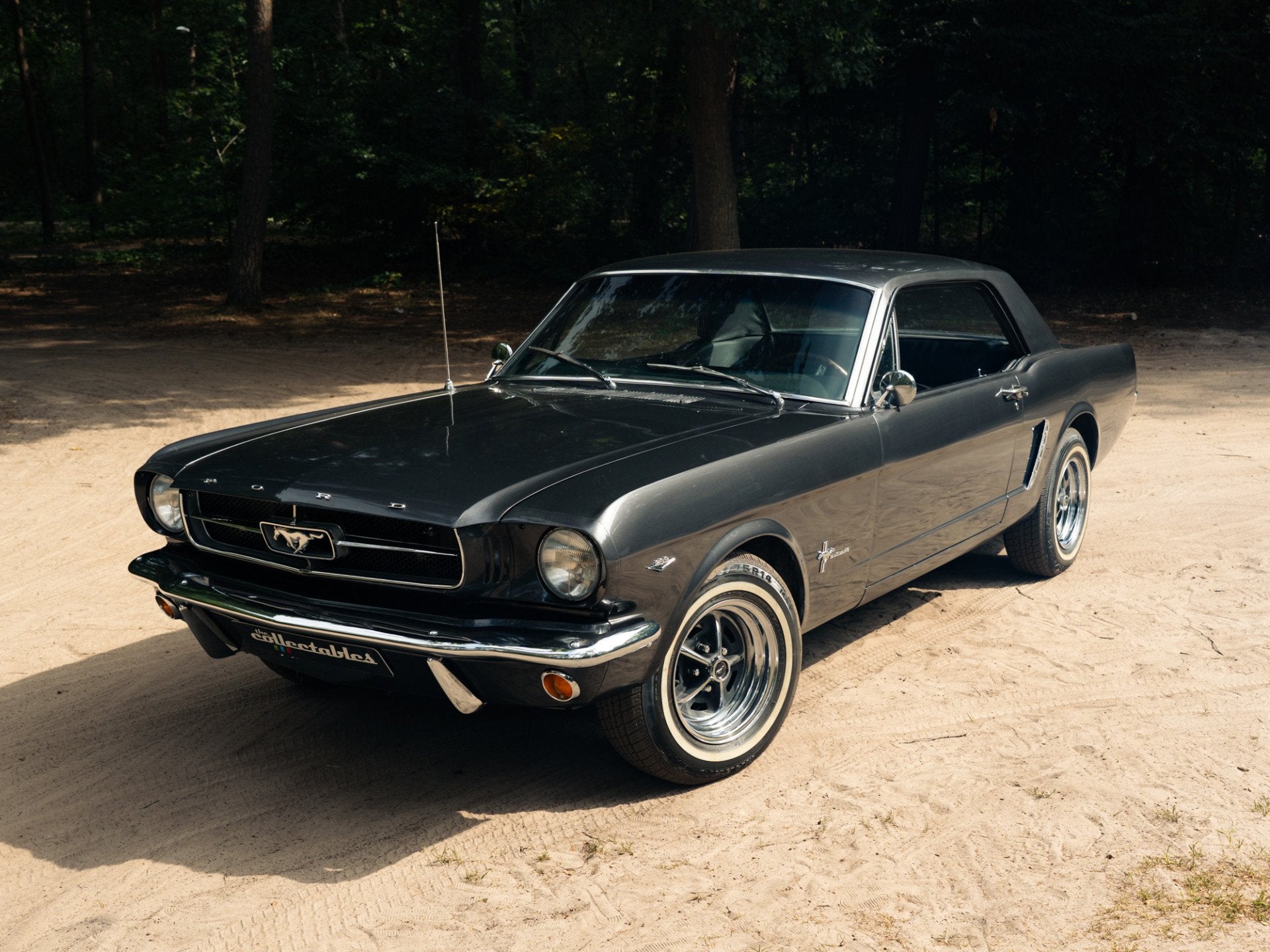 Ford Mustang 4.7 V8 (bj 1965, automaat), Auto's, Oldtimers, Automaat, Metallic lak, Zwart, 4 stoelen