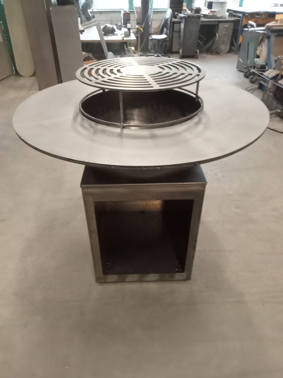 plancha,Grillring,vuurschaal,buitenkeuken, Tuin en Terras, Houtskoolbarbecues, Ophalen, Nieuw, Met accessoires