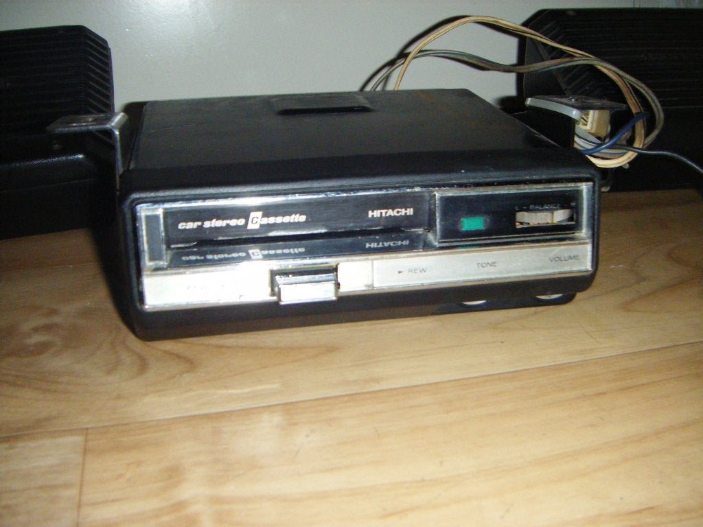 Casette Hitachi cs 204,Beltek speakers,autocasette,oldtimer, Auto diversen, Ophalen of Verzenden, Nieuw