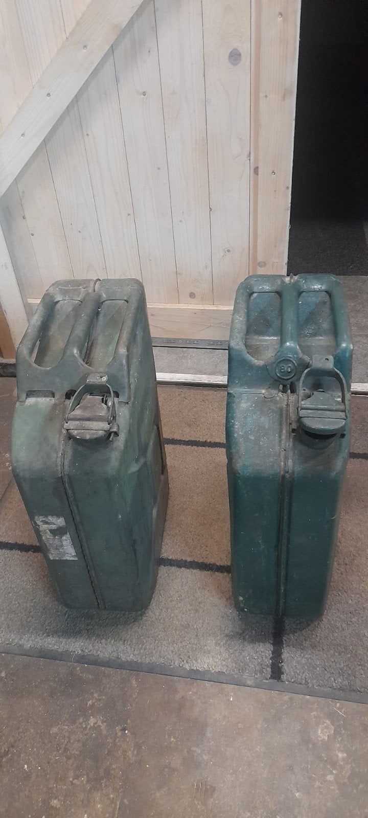 Originele WOII Jerrycans (2 stuks) - 1943, Ophalen of Verzenden, Overige soorten, Engeland, Overige typen