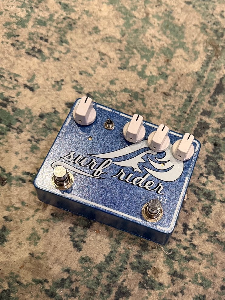 solid gold fx surf rider iii, Muziek en Instrumenten, Ophalen of Verzenden, Zo goed als nieuw, Reverb