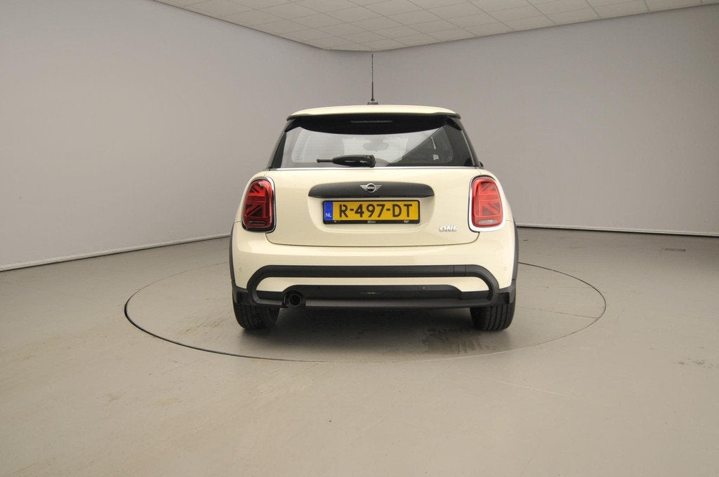 MINI 3-deurs One Business Edition / Sportstoelen / LED / Cli, Auto's, Mini, Voorwielaandrijving, 12 maanden, Gebruikt, 4 stoelen