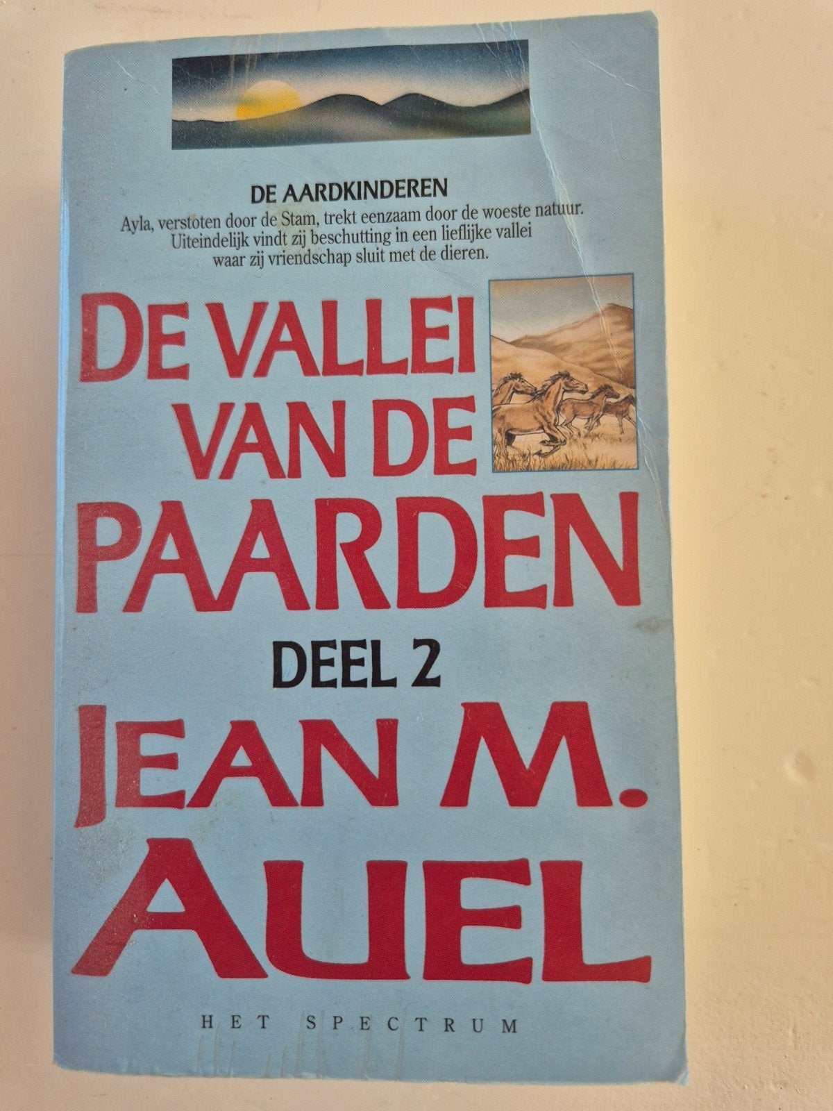 J.M. Auel - 2 De vallei van de paarden, Ophalen of Verzenden, Zo goed als nieuw, J.M. Auel