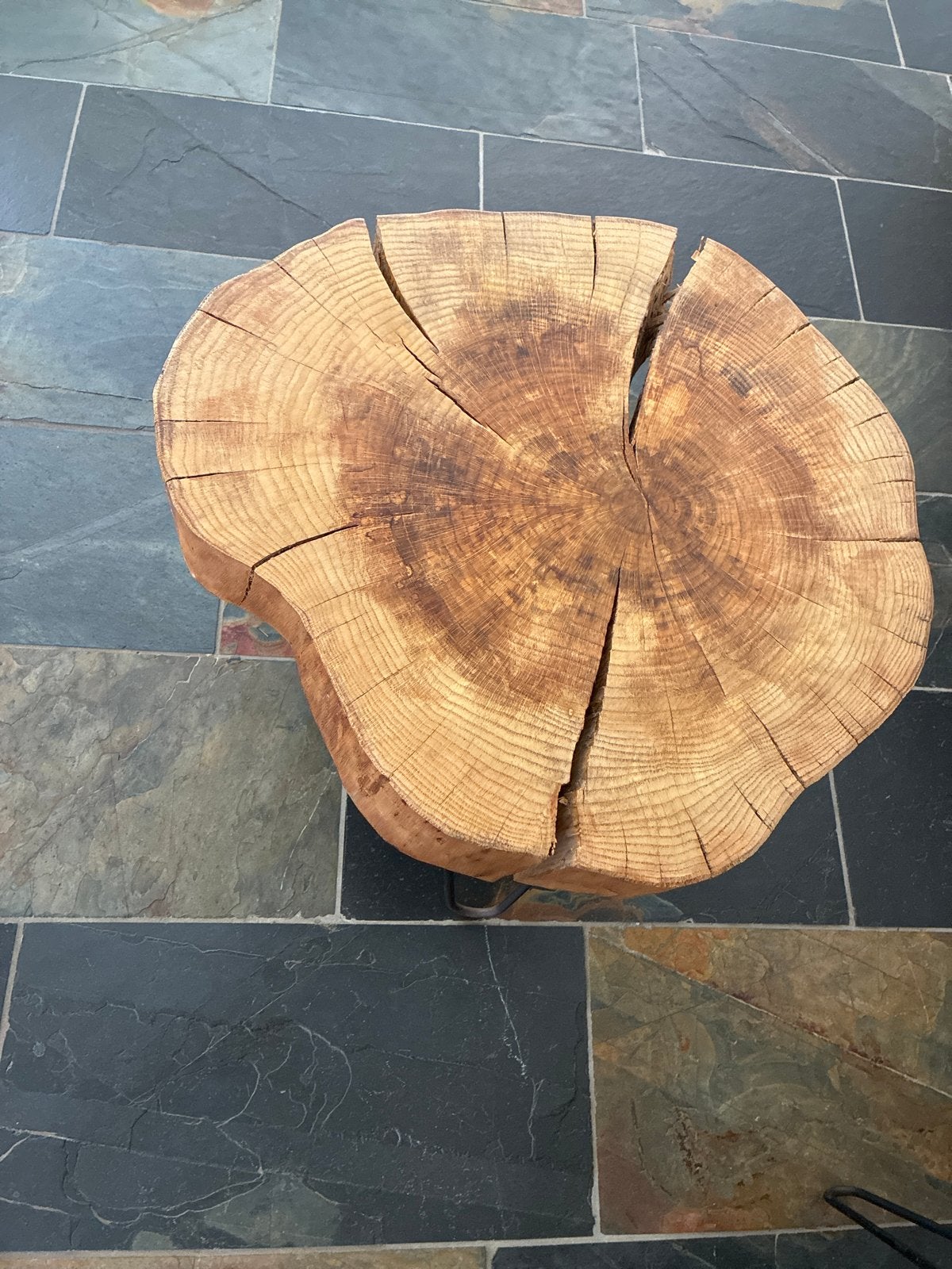 Unieke Eikenhouten Bijzettafel - Boomstam Design, Ophalen, Eikenhout, 50 tot 100 cm, Zo goed als nieuw