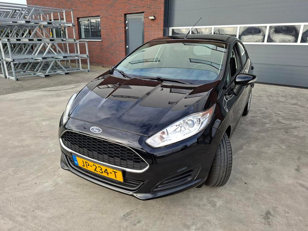 Ford Fiesta 1.5 TDCi Style 5 Deurs AIRCO/NAVIGATIE EURO6, Voorwielaandrijving, Stof, Gebruikt, 1036 kg