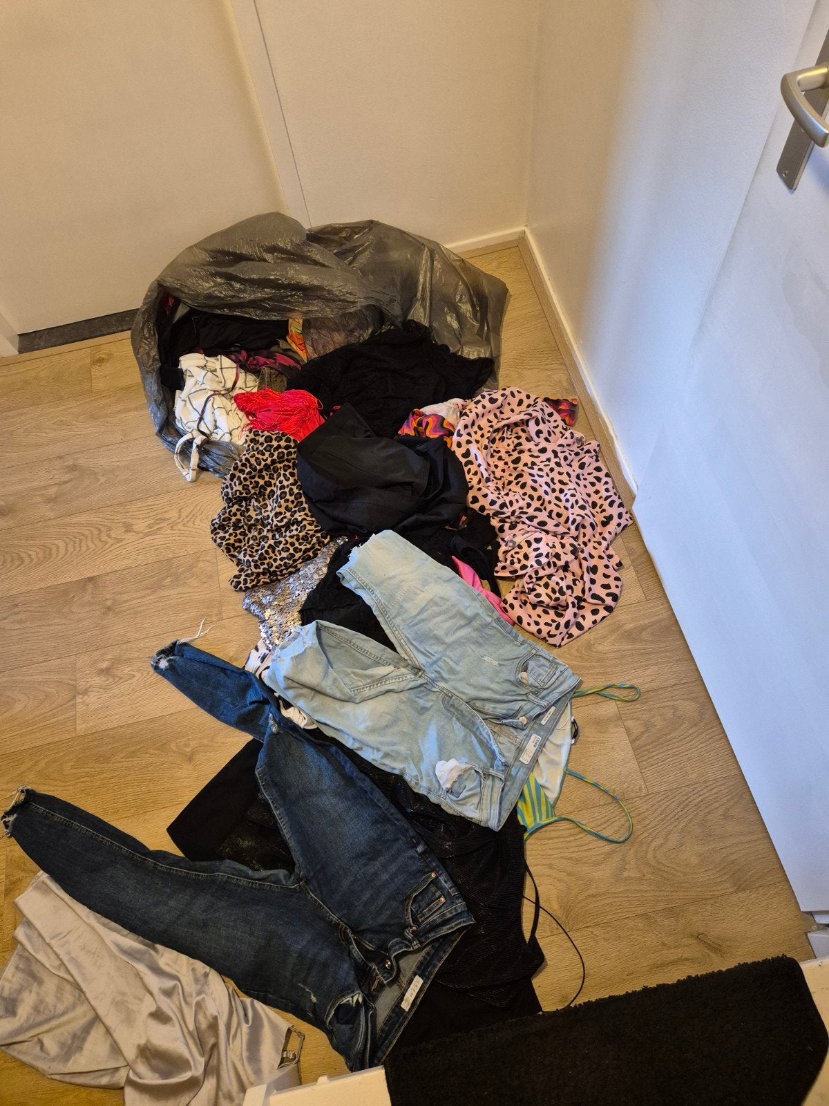 Zak met dameskleding, Kleding | Dames, Ophalen, Gedragen, Maat 38/40 (M)