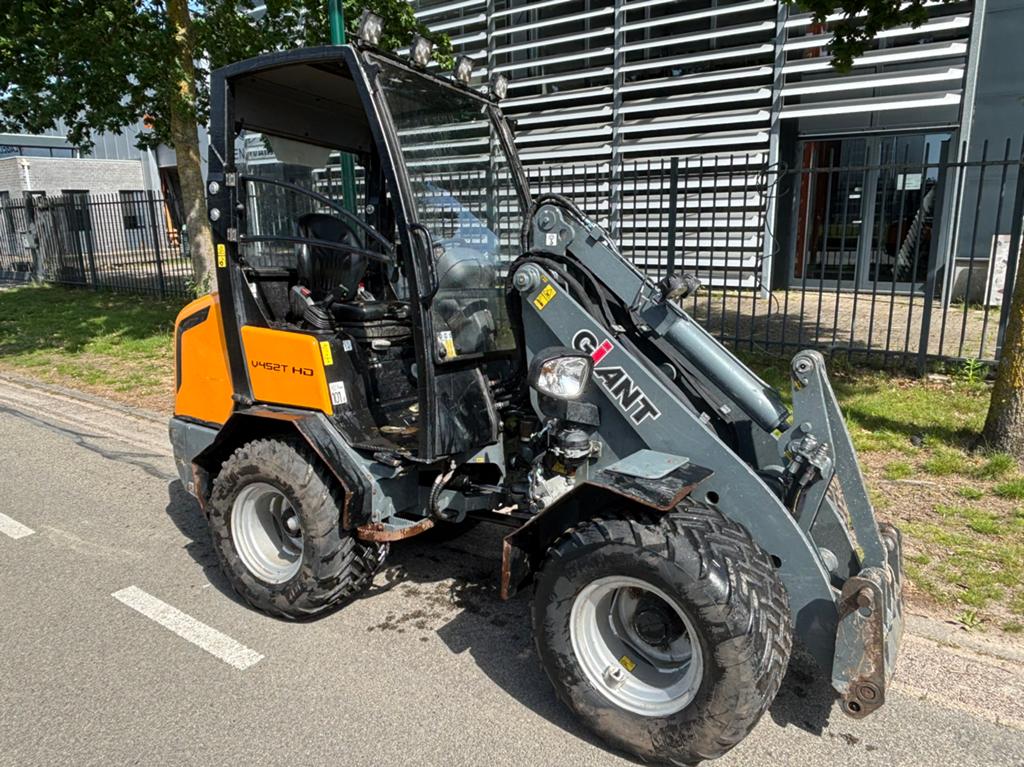 Giant v452T HD, Ophalen of Verzenden, Wiellader of Shovel