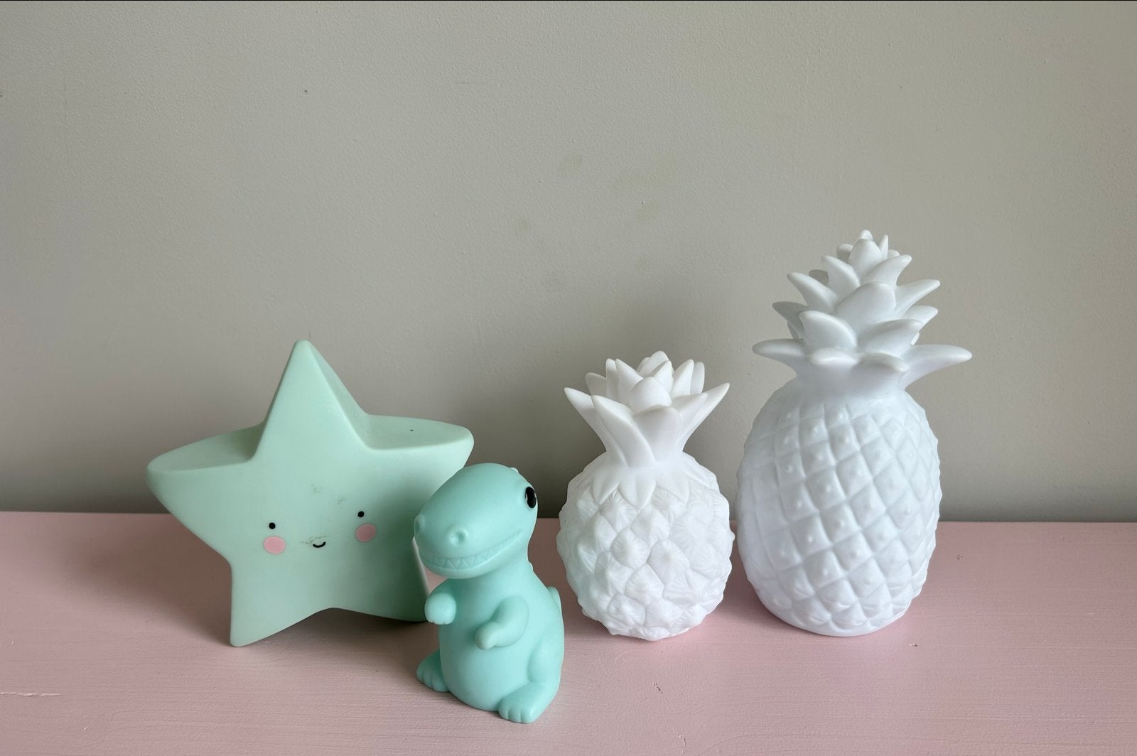 Leuke lampjes op batterij: ster, dino en ananas, Gebruikt, Meerkleurig, Overige stijlen, Kunststof