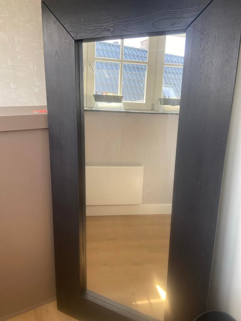 Mooie grote IKEA spiegel donker bruin, Ophalen, Gebruikt, 150 tot 200 cm, Rechthoekig