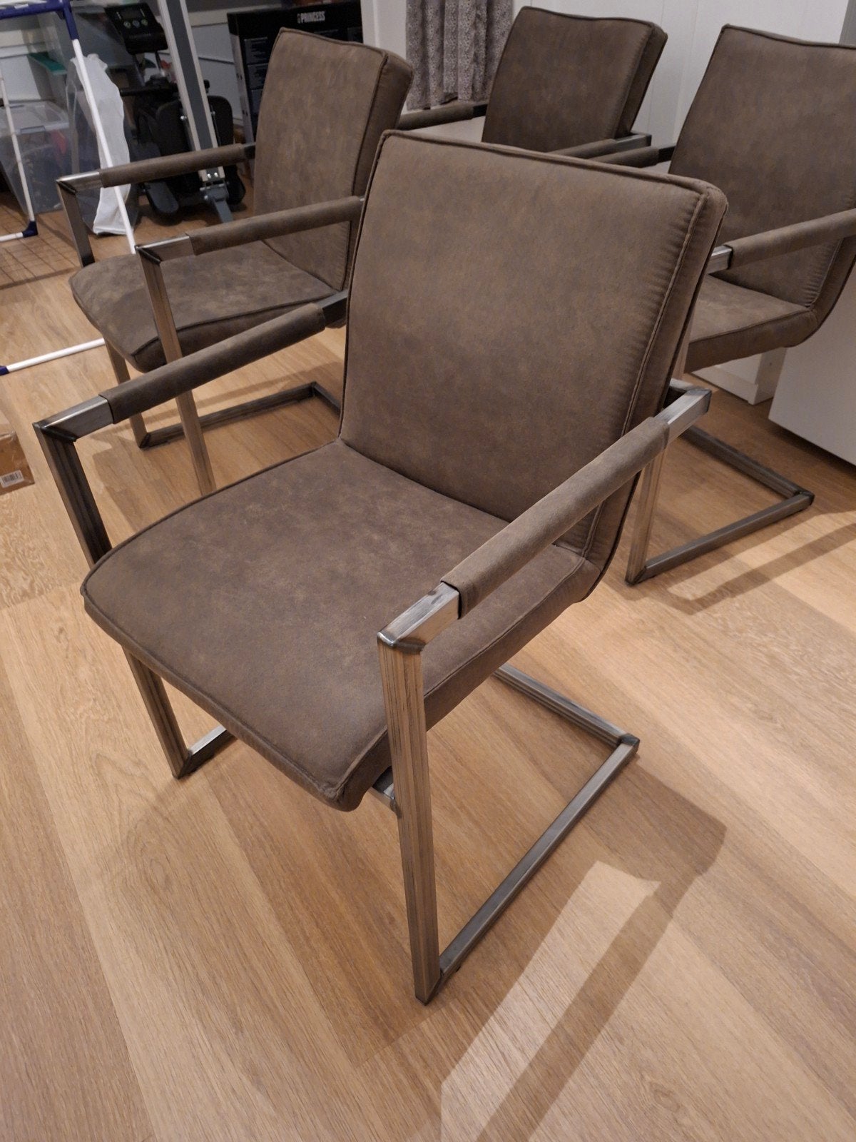 Te koop  eetkamerstoelen set 4 stuks in nieuwstaat!, Ophalen, Overige kleuren, Industieel landelijk, Nieuw