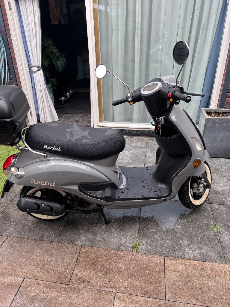 Berini snorscooter 25km te koop, Zo goed als nieuw, Benzine, Ophalen, Overige merken