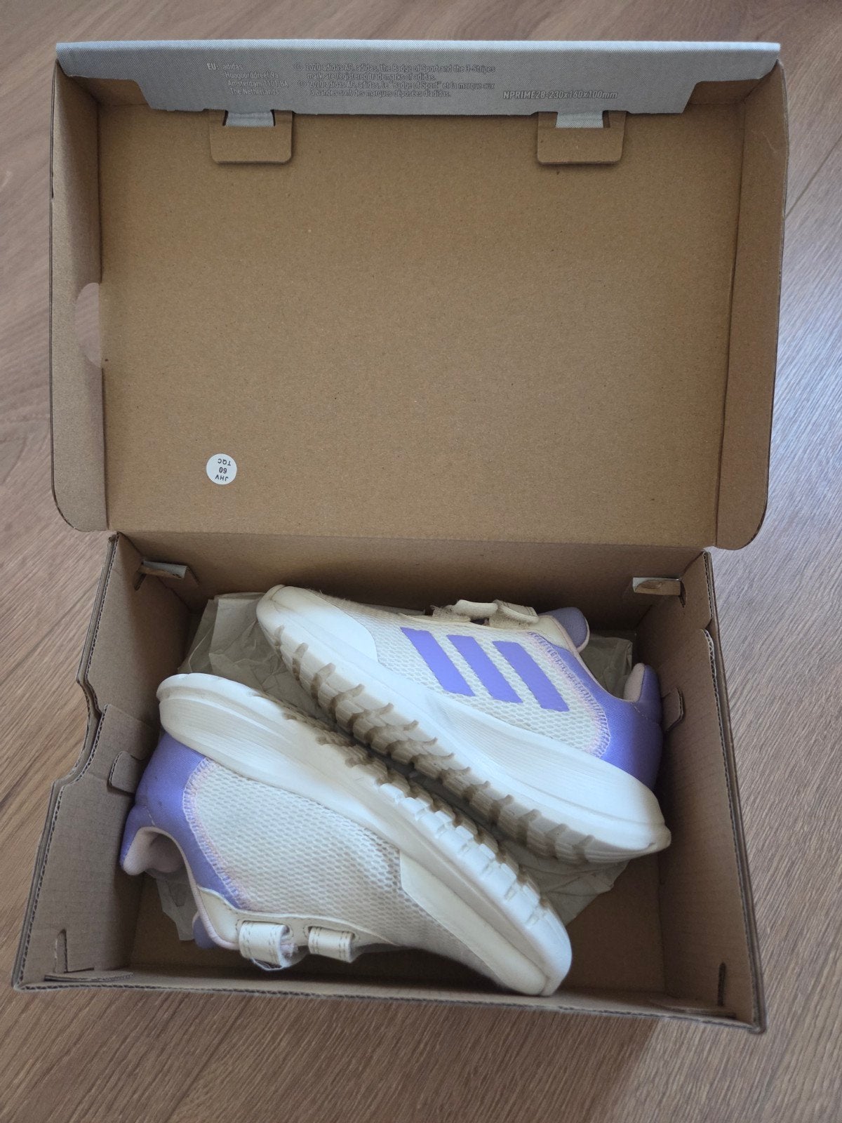Meisjes sneaker van adidas maat 28, Kinderen en Baby's, Kinderkleding | Schoenen en Sokken, Gebruikt, Sportschoenen, Meisje, Ophalen of Verzenden