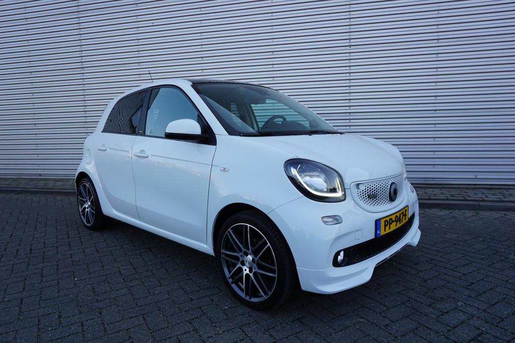 Smart Forfour 1.0 T BRABUS AUTOMAAT Panoramadak / Navi / Cru, Auto's, Smart, Automaat, 898 cc, Wit, Origineel Nederlands