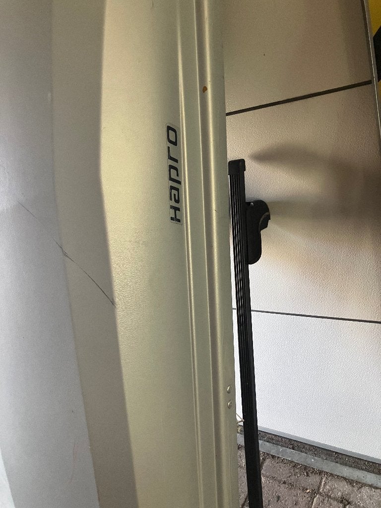 Dakkoffer merk hapro met dakdragers, Ophalen, Gebruikt