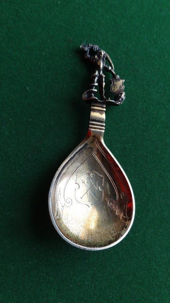 Sint Joris met de draak Sterling zilver Lepel Theo Olsen, Ophalen of Verzenden, Zilver