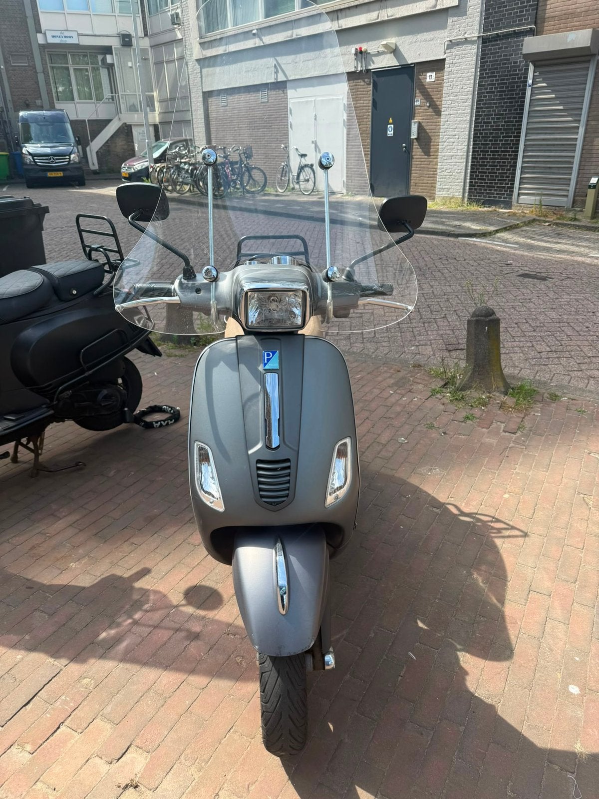 Vespa grijs, Ophalen, Gebruikt, Benzine