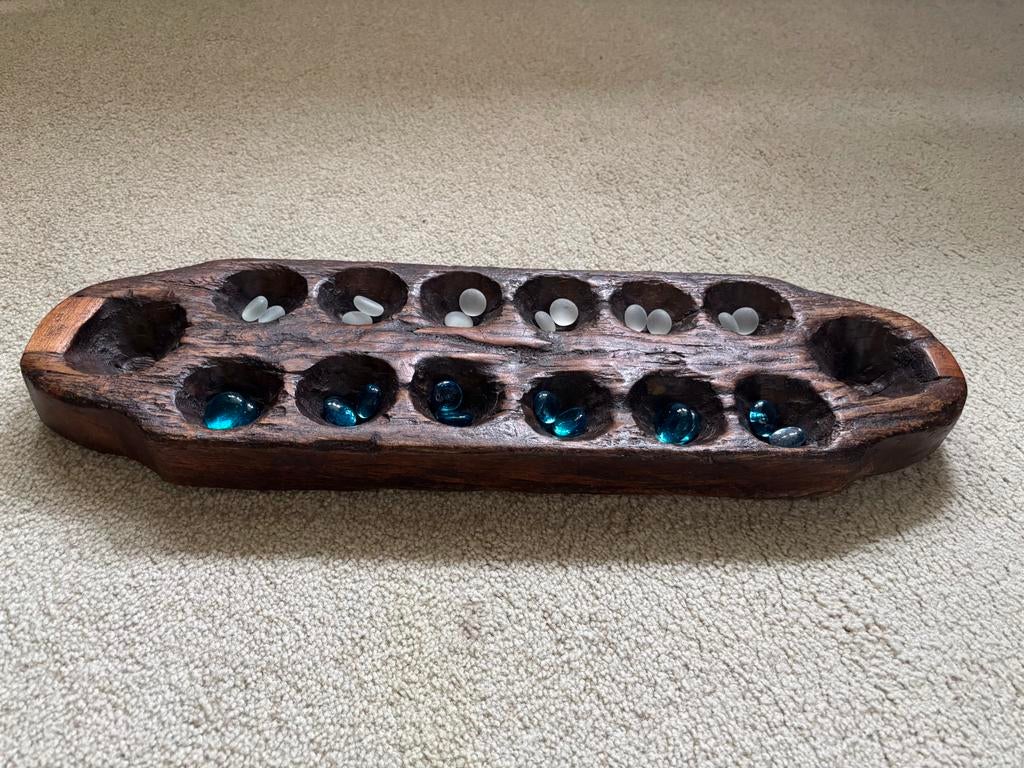 Mancala spel van hout met glazen knikkers, Hobby en Vrije tijd, Gezelschapsspellen | Bordspellen, Een of twee spelers, Ophalen