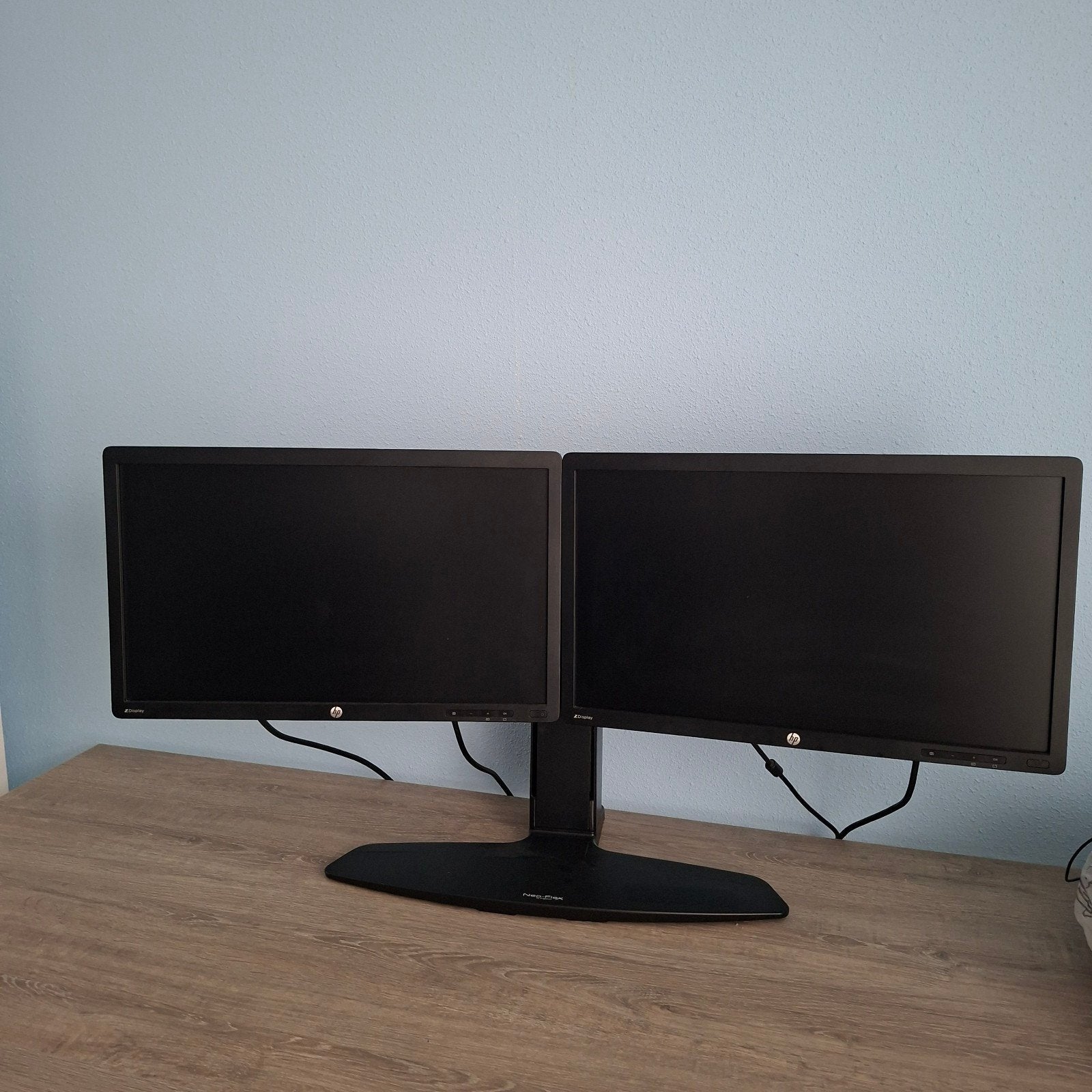 HP 22 inch beeldschermen met Neoflex standaard, Computers en Software, Ophalen, Gebruikt, IPS, In hoogte verstelbaar