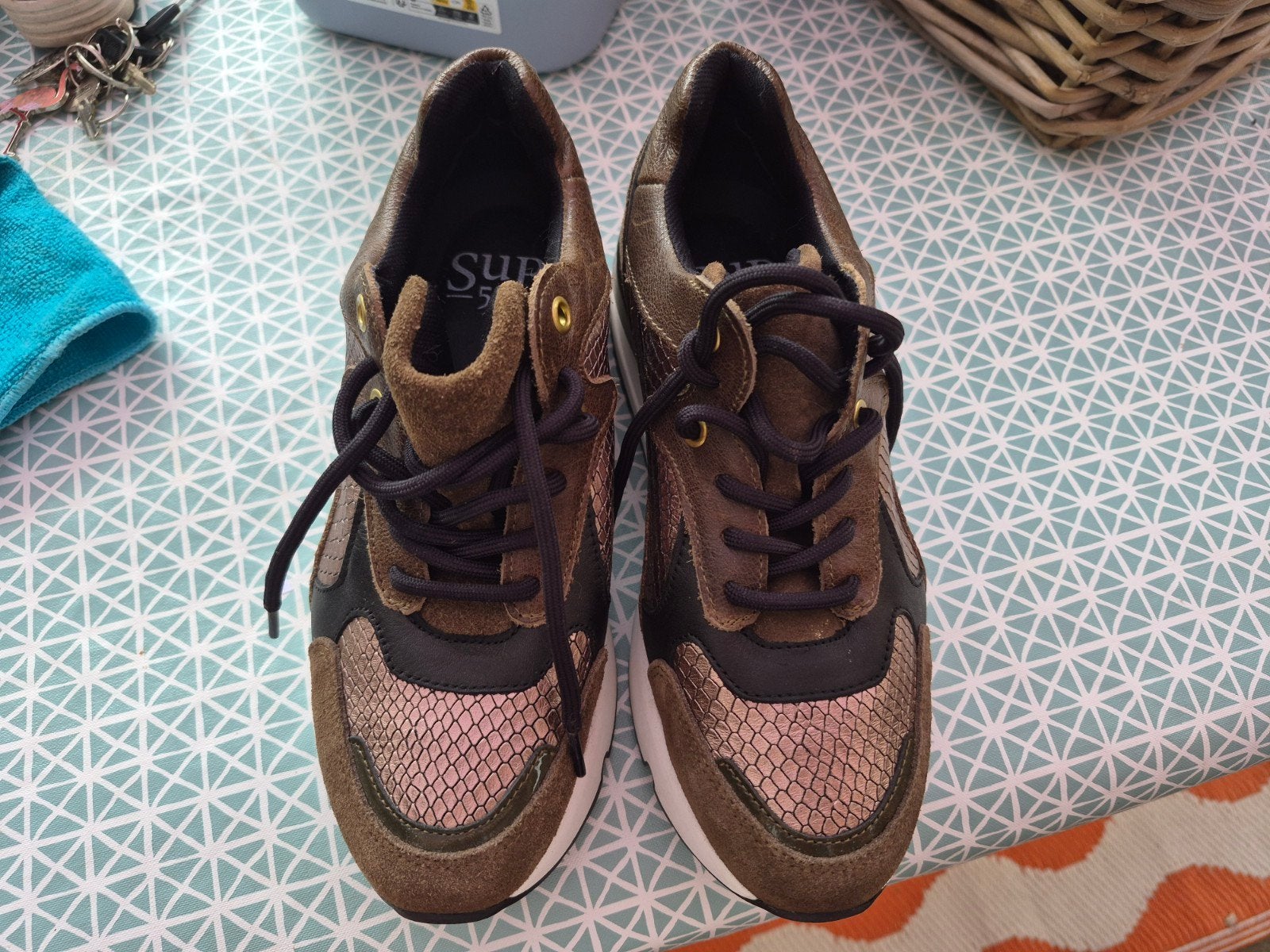 Stijlvolle sneakers maat 37 - Zo goed als nieuw, Ophalen of Verzenden, Zo goed als nieuw, Bruin, Sneakers of Gympen