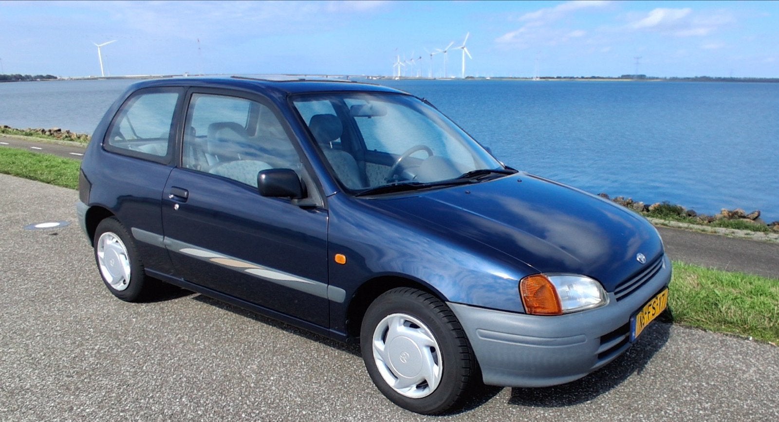 Toyota Starlet 1.3 16V 1996 Blauw, 4 cilinders, Starlet, Origineel Nederlands, Handgeschakeld