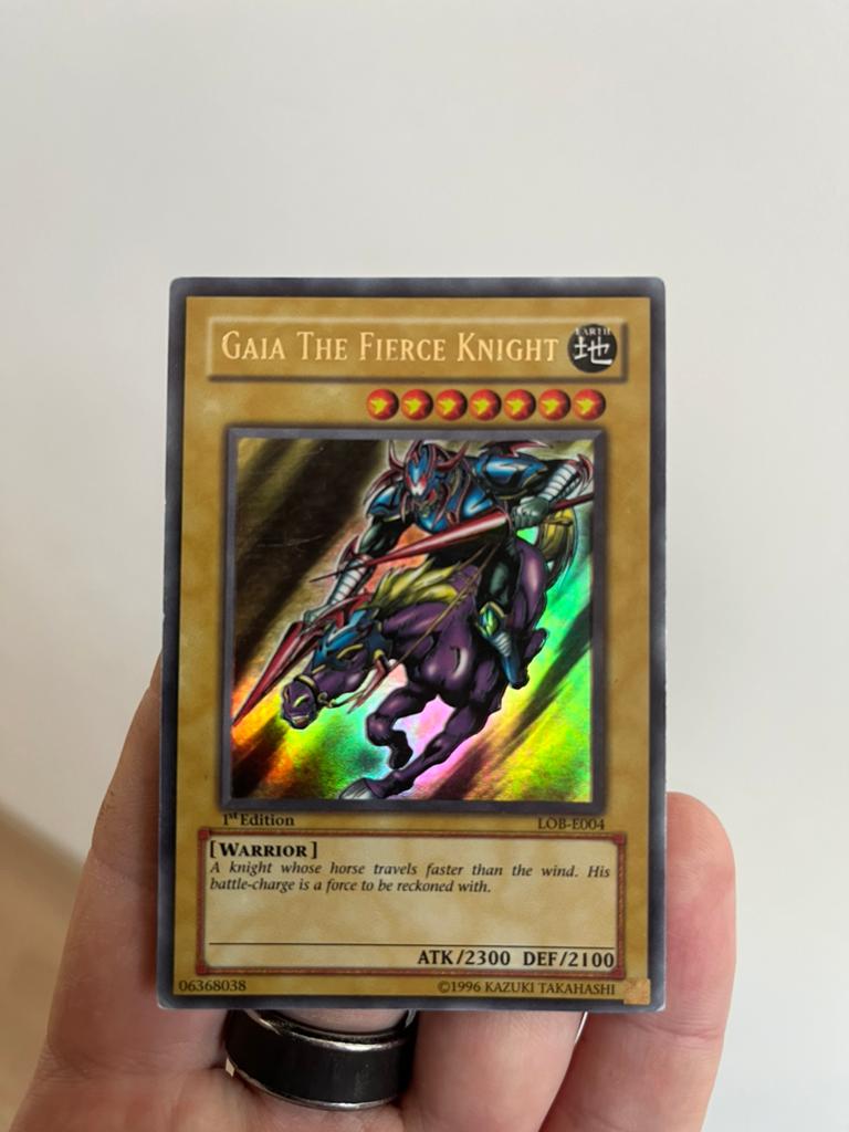 Gaia The Fierce knight LOB-E004 1st, Hobby en Vrije tijd, Verzamelkaartspellen | Yu-gi-Oh!, Ophalen, Zo goed als nieuw