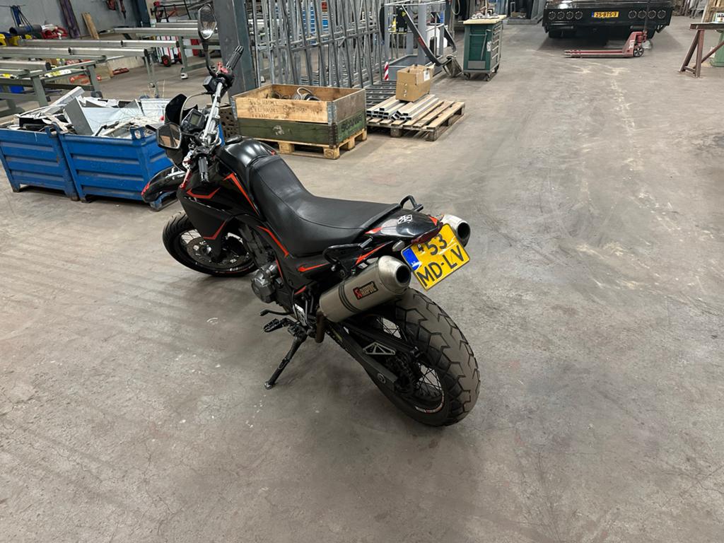 Yamaha XT660X Supermoto met Akrapovic uitlaat, Motoren, Motoren | Overige merken, Particulier, SuperMoto, meer dan 35 kW, 1 cilinder