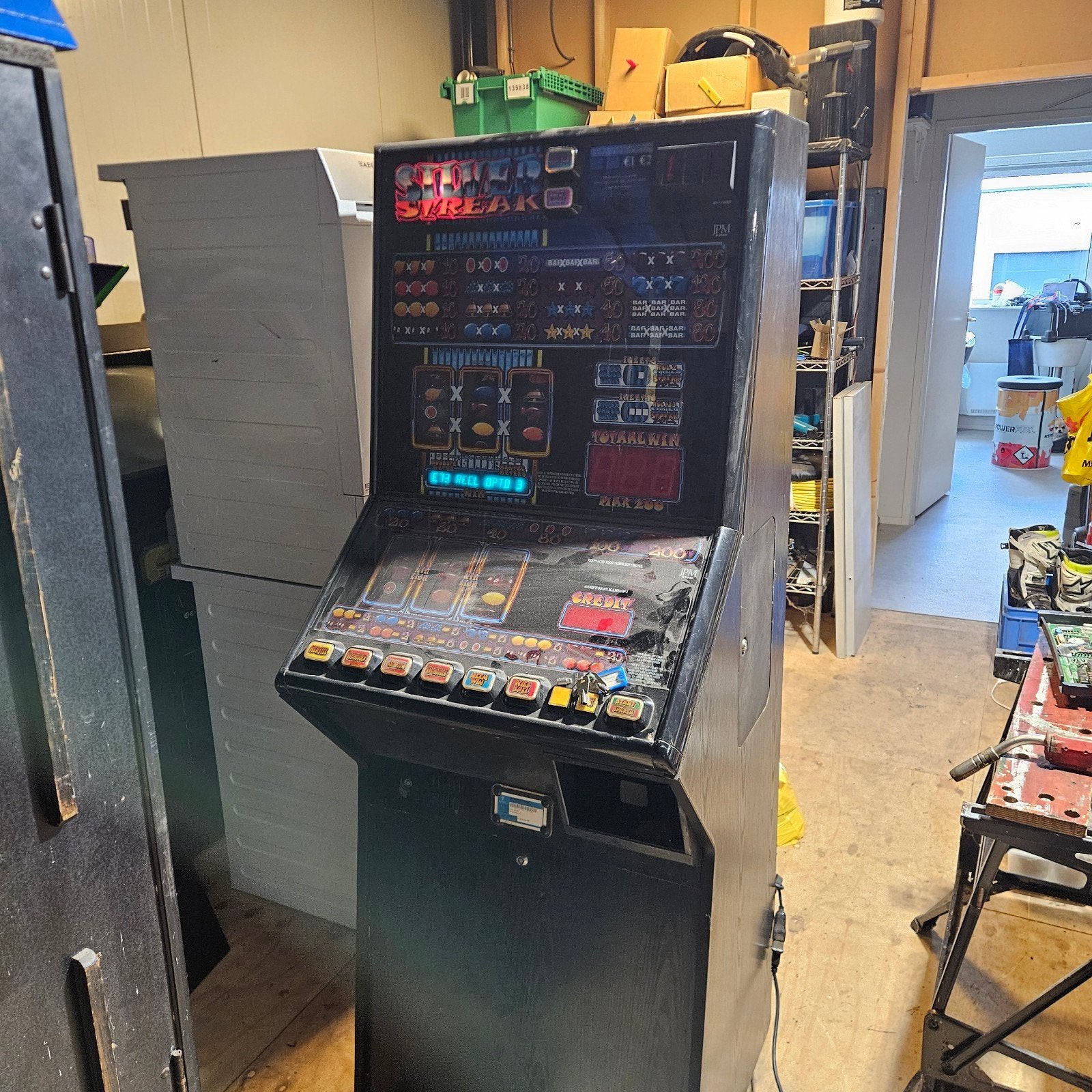 Silver Streak gokkast met storing, Verzamelen, Automaten | Gokkasten en Fruitautomaten, Euro, Ophalen, Gebruikt, Met sleutels