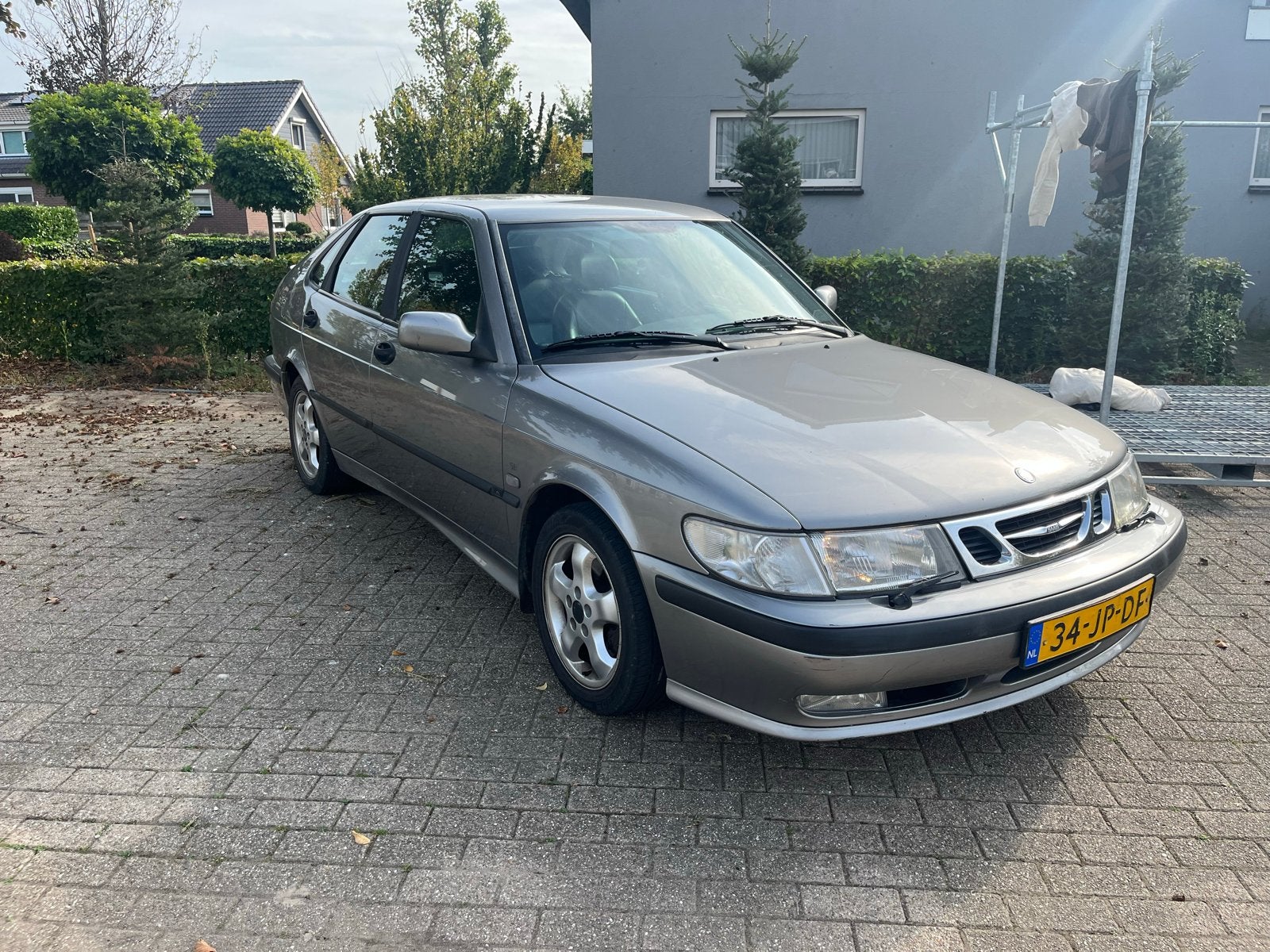Saab 9-3 2.0T 110KW 2002 Grijs, Voorwielaandrijving, Elektrische ramen, Zwart, 4 cilinders