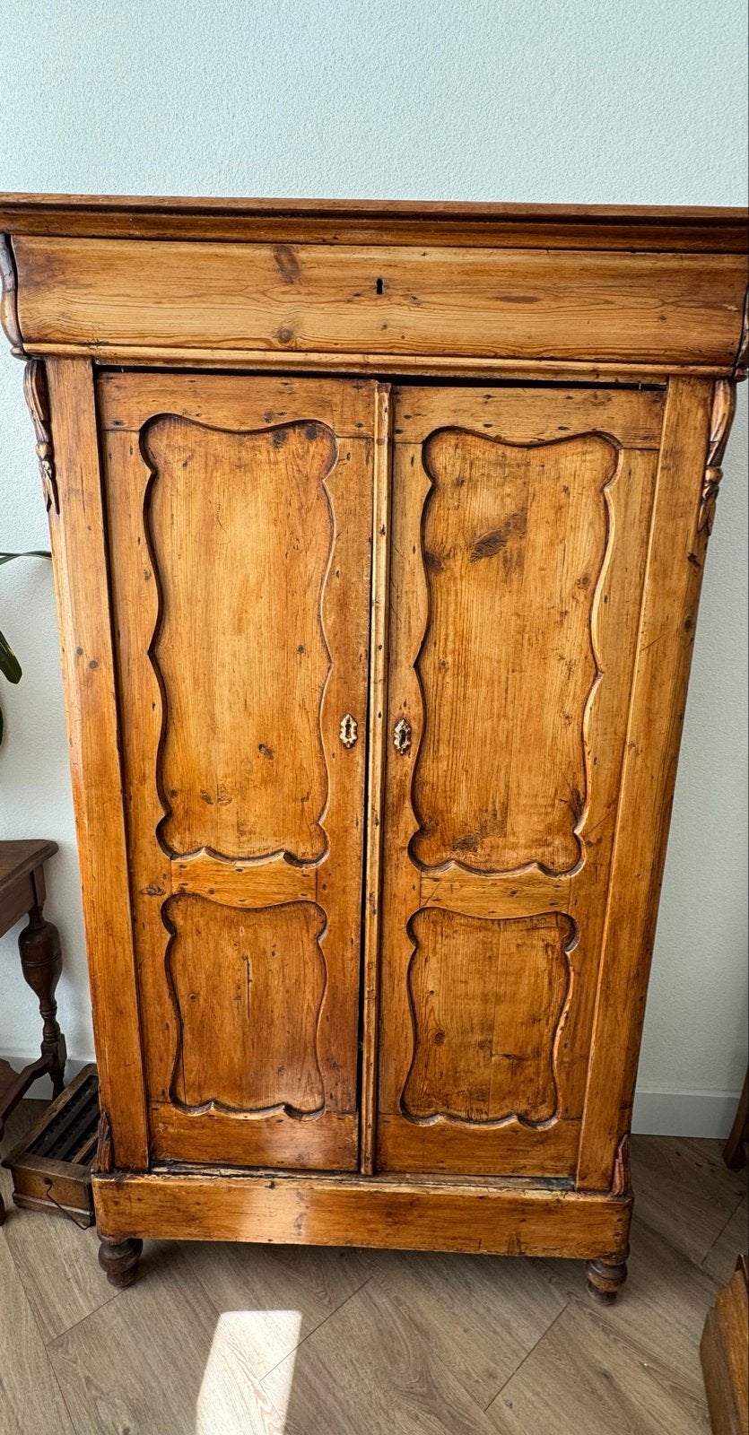 Antiek grenen biedermeier meidenkast, Ophalen