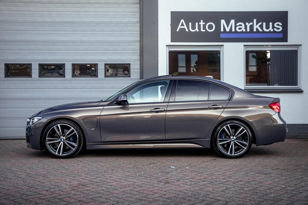 BMW 3-serie 330e 3X M-Sport|Quarz|Pano|M-Performance remmen|, Auto's, Automaat, 1998 cc, Achterwielaandrijving, Euro 6