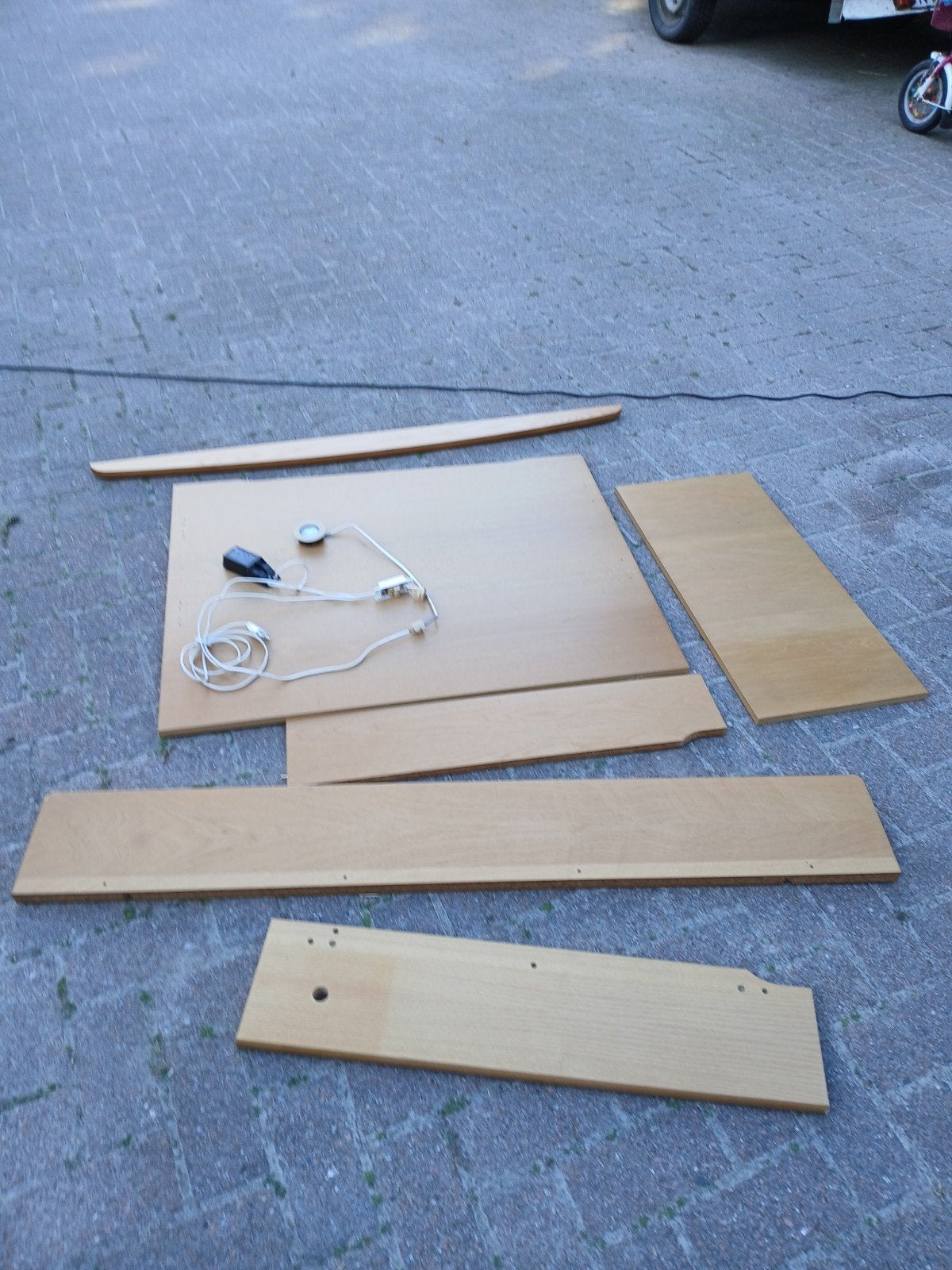 Houten planken en verlichting voor bedmeubel, Ophalen of Verzenden, Gebruikt