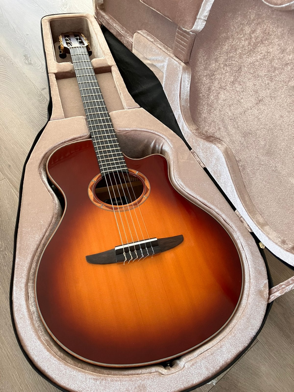 Yamaha NTX3 Sunburst, Ophalen, Zo goed als nieuw, Klassieke of Spaanse gitaar