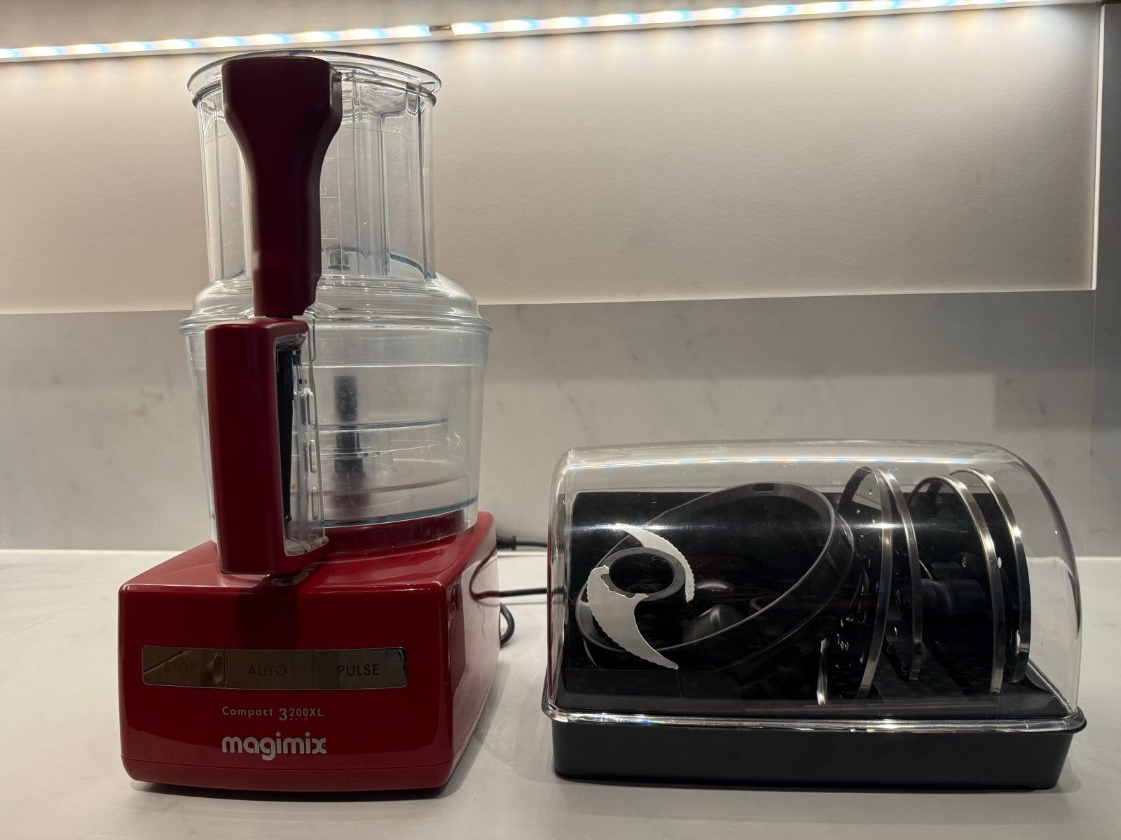 Magimix Compact 3200XL Keukenmachine Rood, 2 tot 3 liter, Ophalen, Gebruikt, 1 snelheid