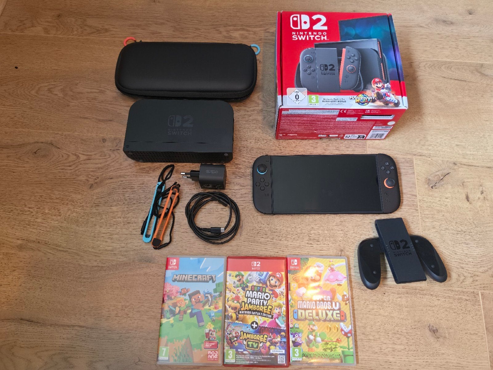 Nintendo Switch 2 met 3 games en accessoires, Switch 2019 Upgrade, Met games, Ophalen of Verzenden, Zo goed als nieuw