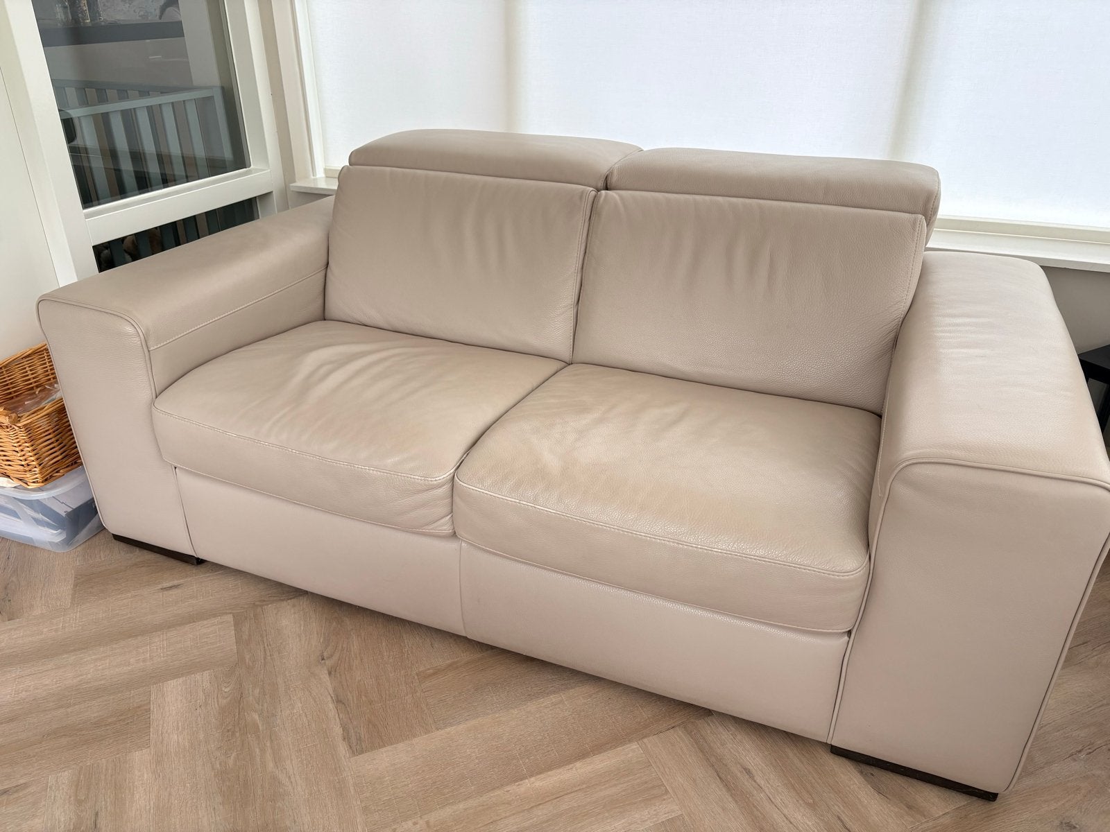 Natuzzi leren 2-zitsbank taupe – zeer nette staat, Ophalen, 150 tot 200 cm, Tweepersoons, Zo goed als nieuw