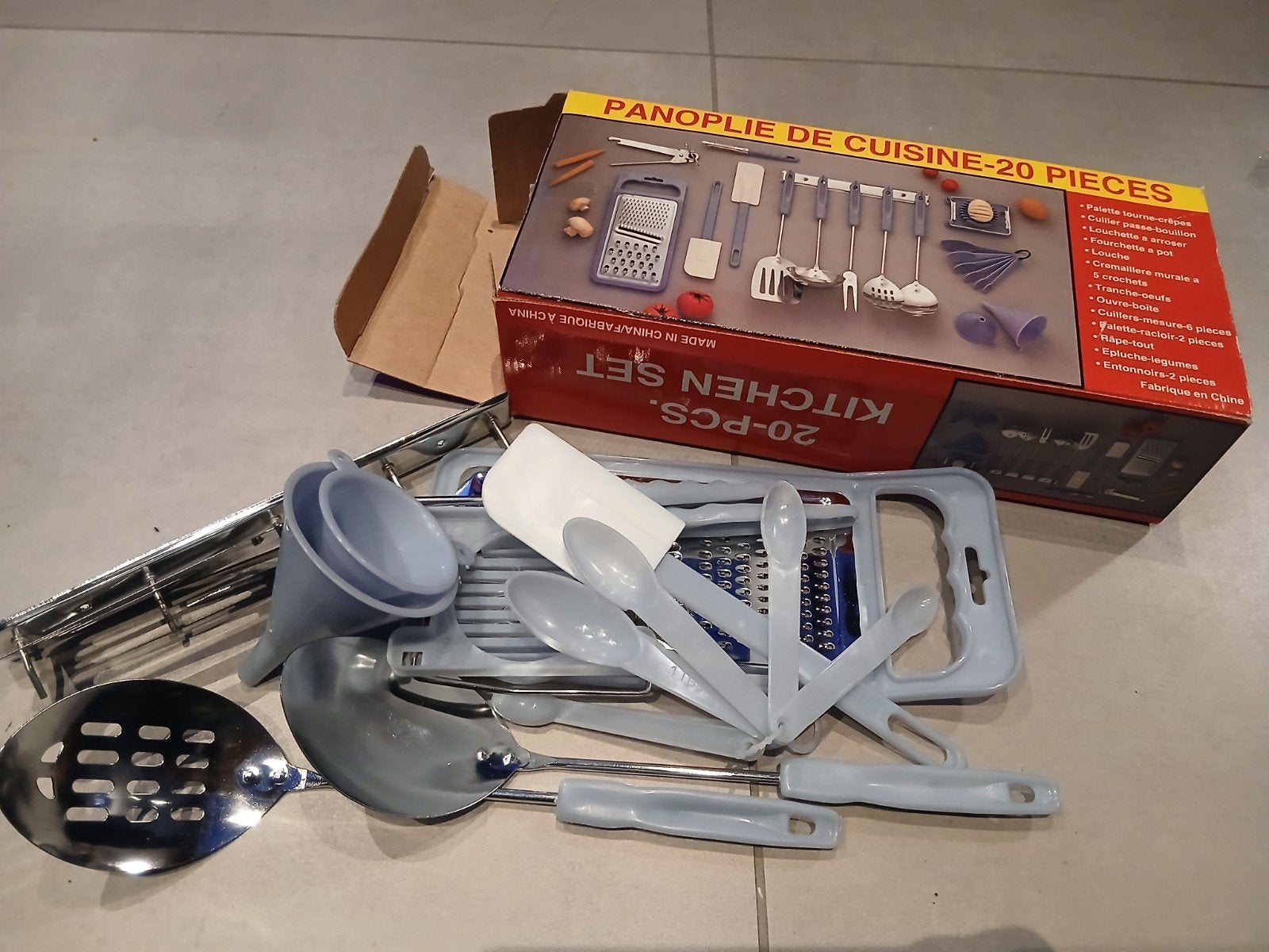 Complete Keukenset met Ophangrek, 20-delig, Ophalen of Verzenden, Zo goed als nieuw