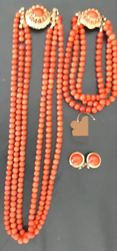 Bloedkoraal Halsketting, Armband, Oorbellen., Ophalen of Verzenden, Zo goed als nieuw, Rood, Goud