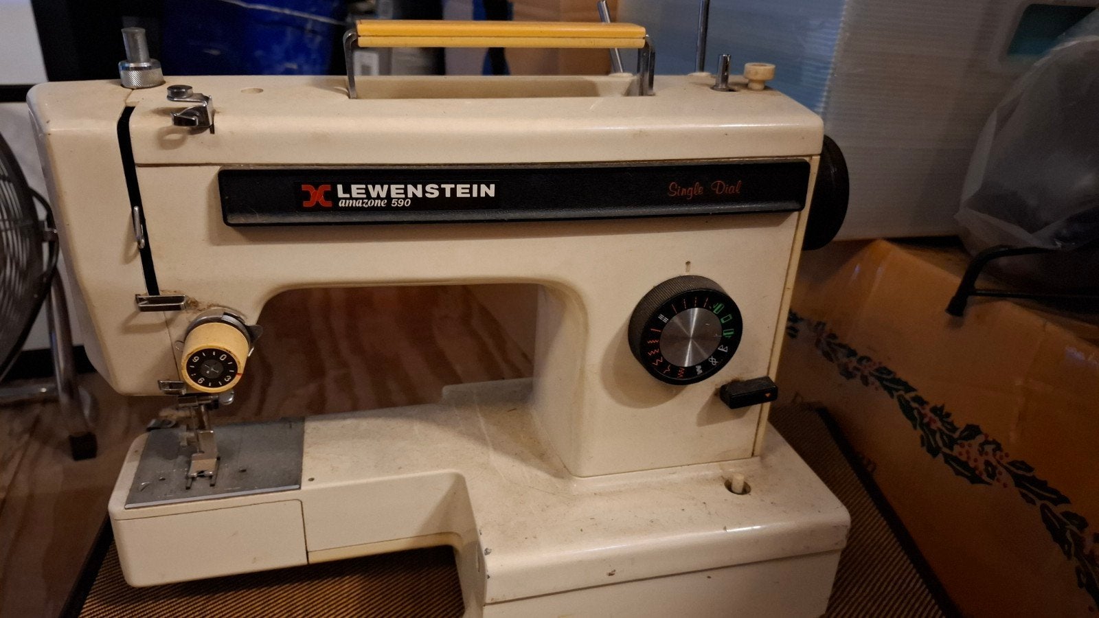 Lewenstein Amazone 590 Naaimachine - Single Dial, Ophalen, Gebruikt, Naaimachine, Lewenstein