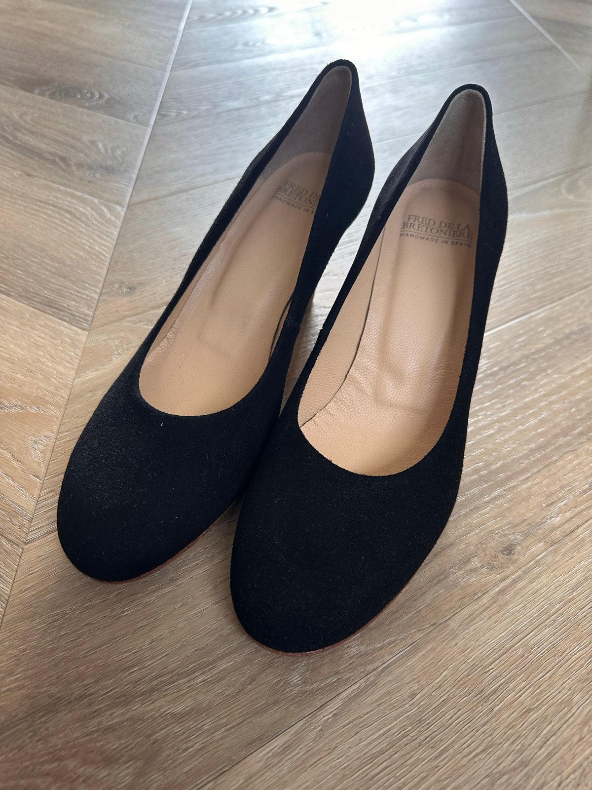 Fred de la Bretoniere hakken / pumps, volledig leer, maat 37, Kleding | Dames, Schoenen, Ophalen of Verzenden, Zo goed als nieuw