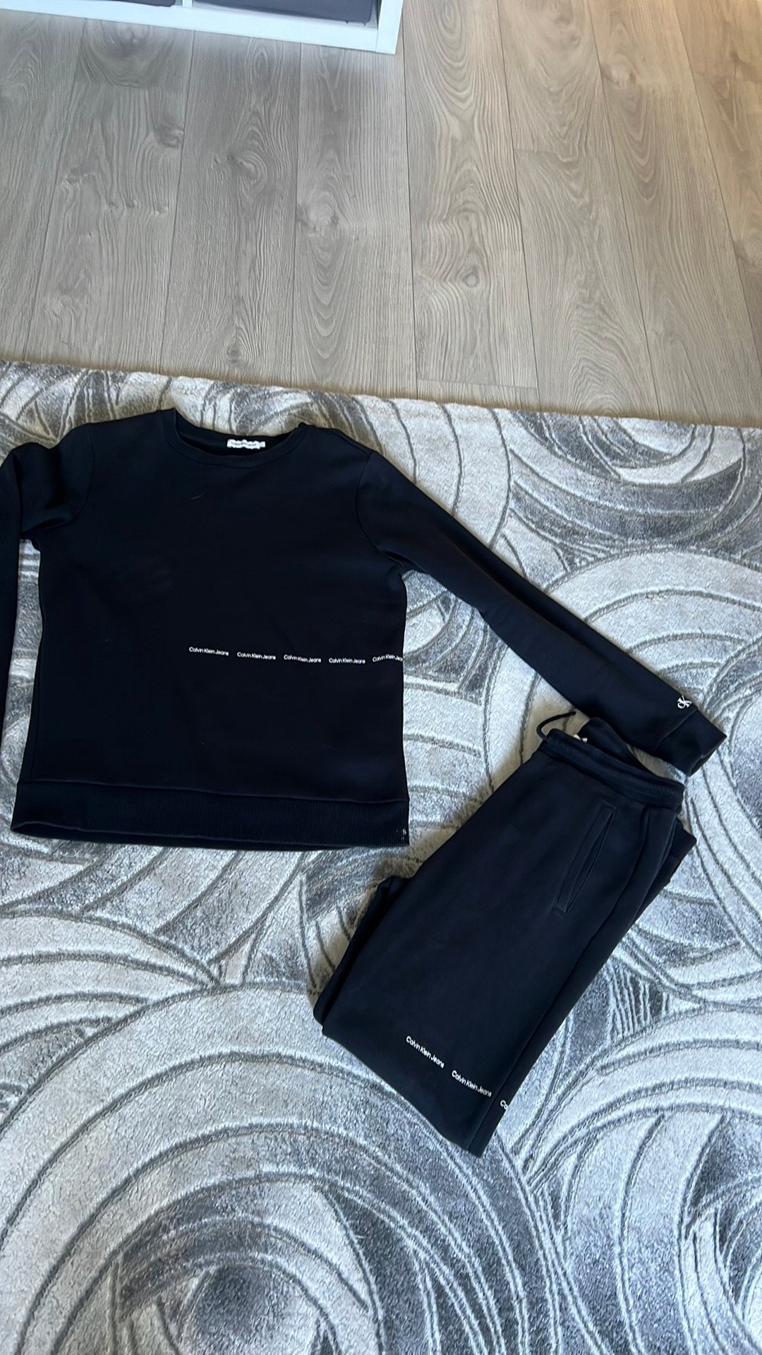 Calvin klein jogging pak, Kinderen en Baby's, Kinderkleding | Maat 164, Ophalen of Verzenden, Zo goed als nieuw, Jongen