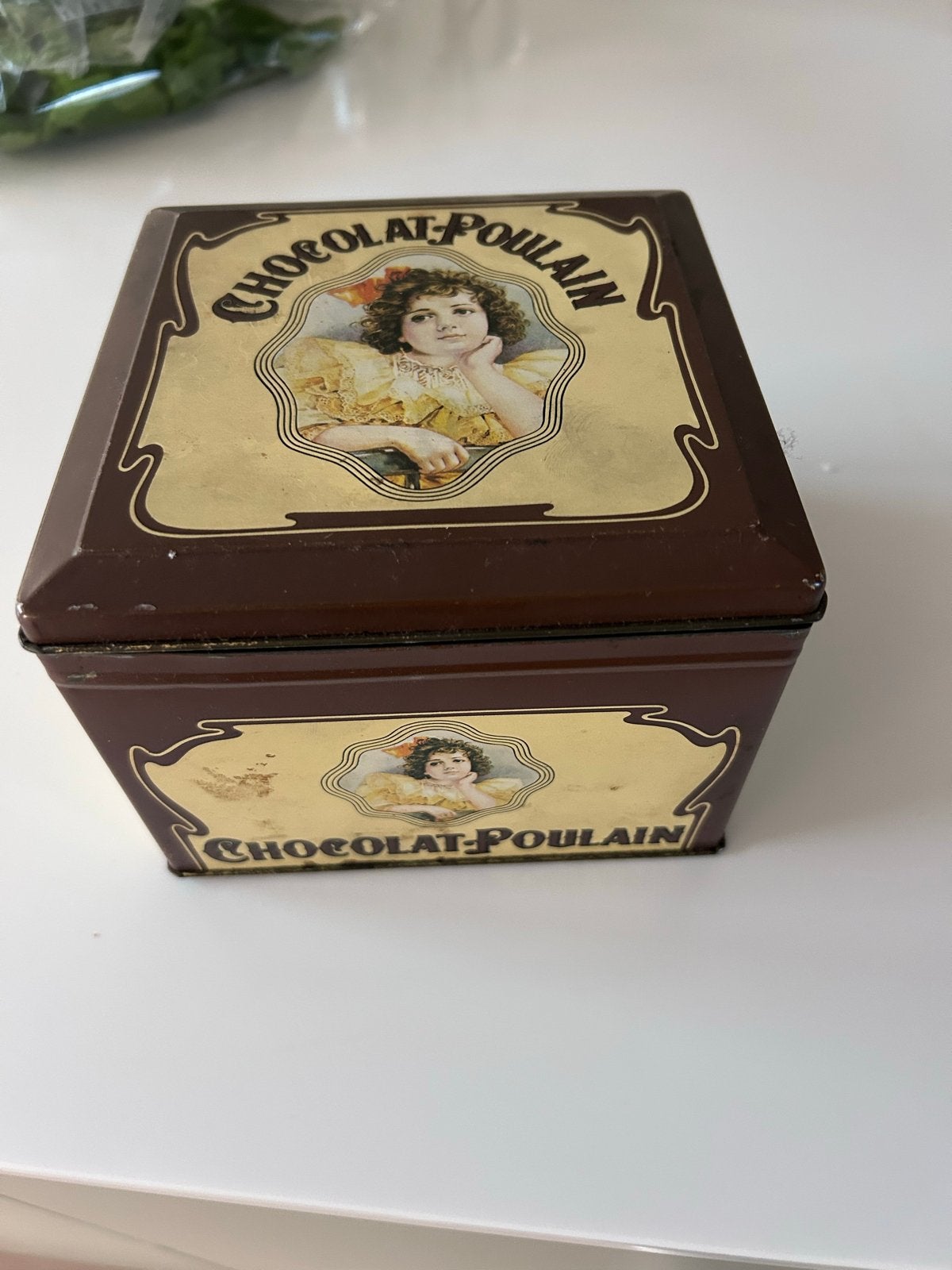 Vintage Chocolat Poulain blik - Replicans Bedford England, Verzamelen, Ophalen, Gebruikt, Koek(jes), Overige merken