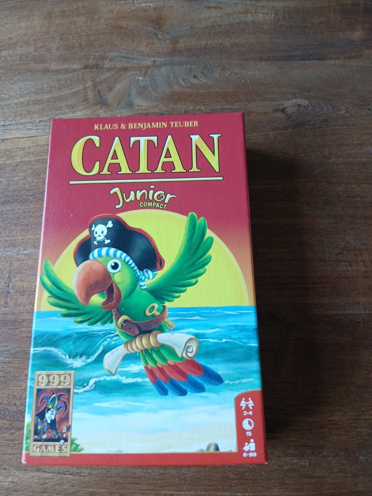 Catan Junior Compact - Bordspel voor Kinderen, Nieuw, Ophalen of Verzenden, Drie of vier spelers, 999 Games