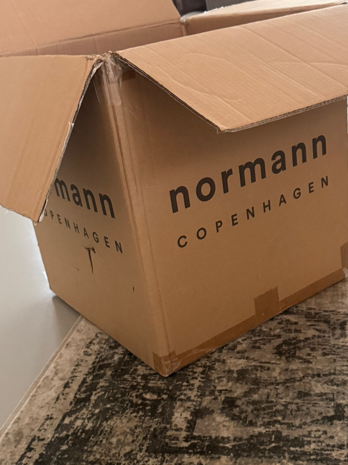Normann Copenhagen Bell hanglamp, Ophalen of Verzenden, Zo goed als nieuw, Overige materialen, E27 (groot)