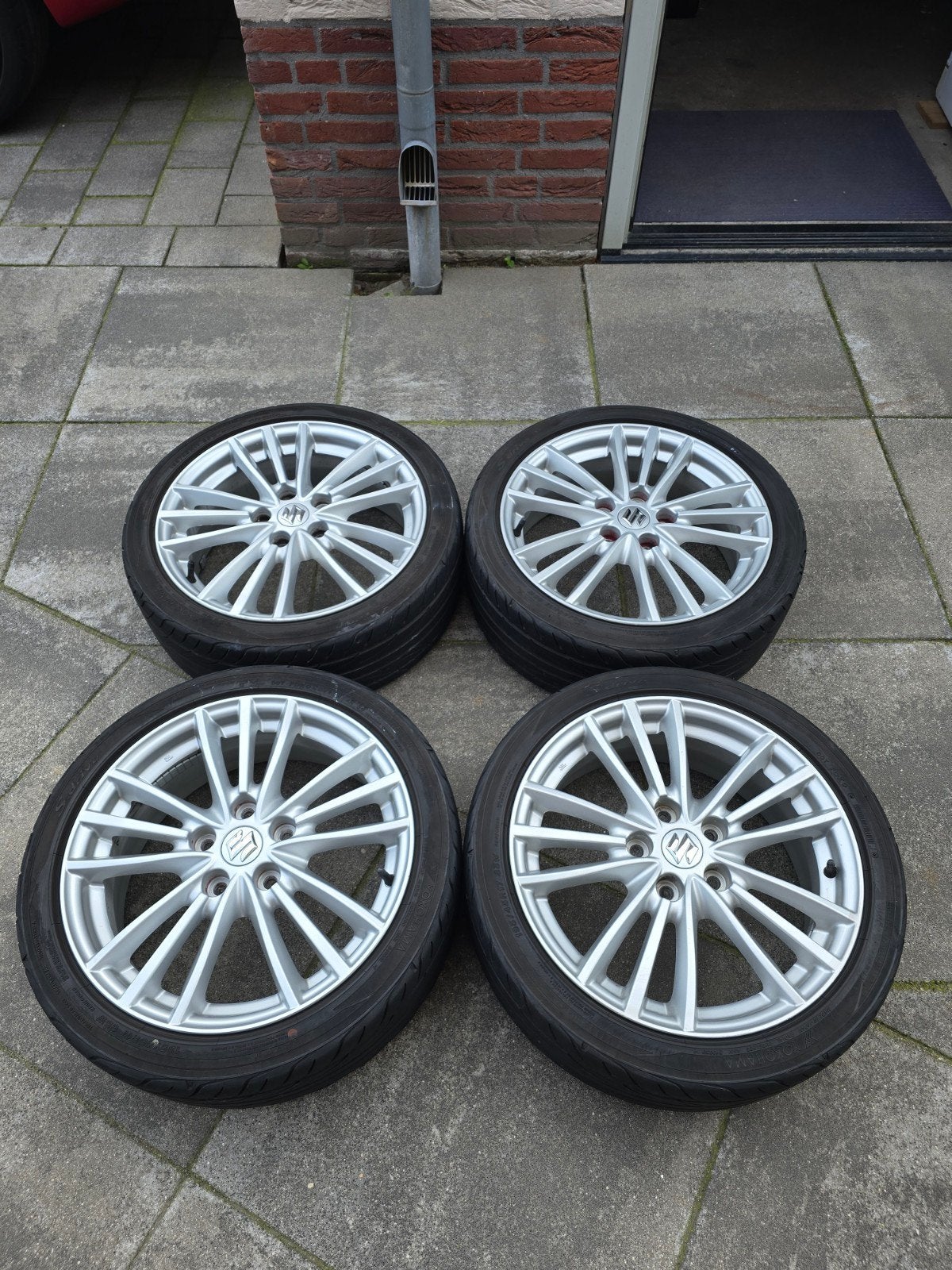 Suzuki Swift Sport ZC32S Velgen 17 inch met Yokohama Banden, Auto-onderdelen, Banden en Velgen, Gebruikt, Banden en Velgen, 17 inch